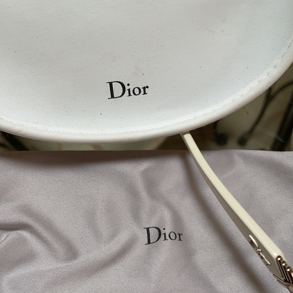 Beautiful Dior glasses 🤓 - Picture 2 of 8